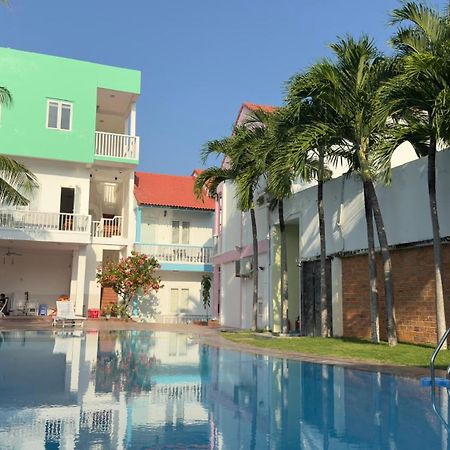Mui Ne Volga Hotel & Apartments Фан Тиет Екстериор снимка
